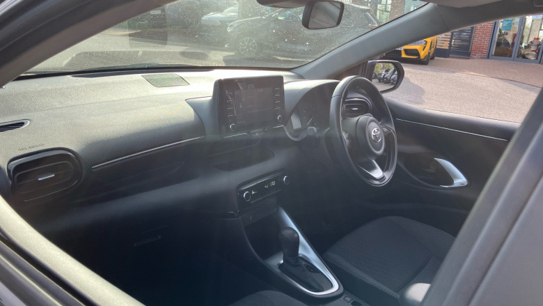 Toyota Yaris 1.5 Hybrid Icon 5dr CVT Hybrid Hatchback